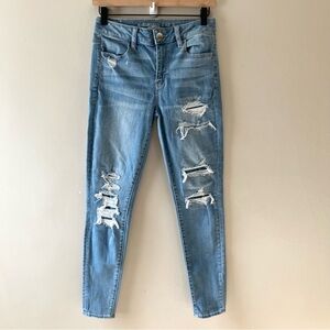 AMERICAN EAGLE Distressed Hi-Rise Jegging